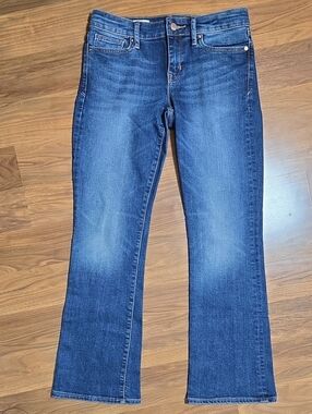 Gap 1969 Sexy Boot Jeans in Medium Wash - 27 Short
